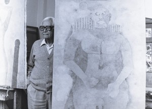 Rufino Tamayo, con su cuadro Picasso al desnudo, Foto de M. Álvarez Bravo, 1990 EDIT