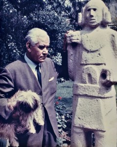 Autor desconocido-Retrato de Rufino Tamayo en su jardín, 1964